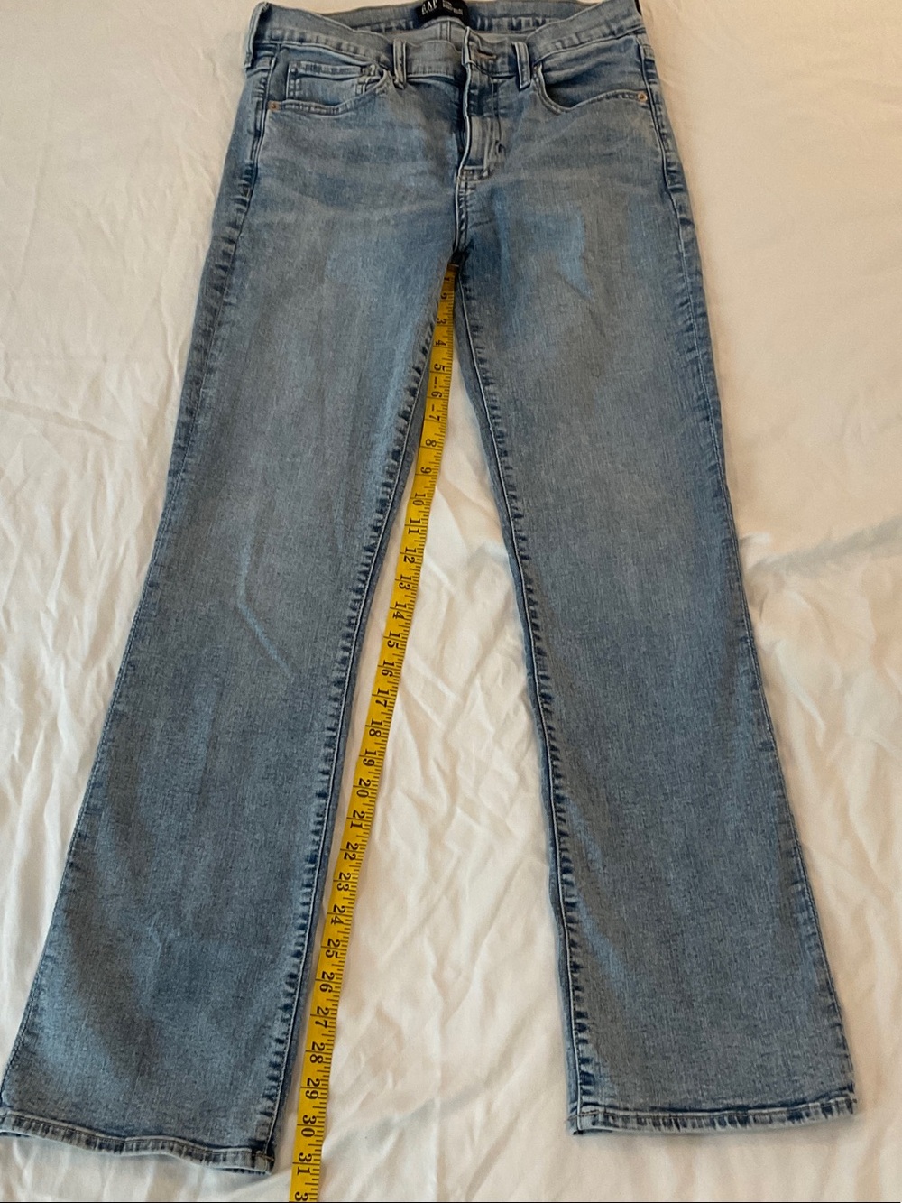 Gap Women's Universal Baby Boot Cut Jeans. Size 6 Light Wash Denim